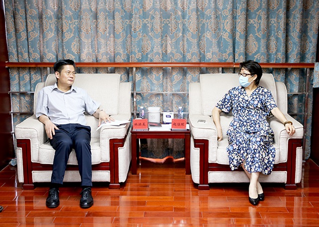 赵佳琛同志会见厦门文广传媒集团董事长林洪美